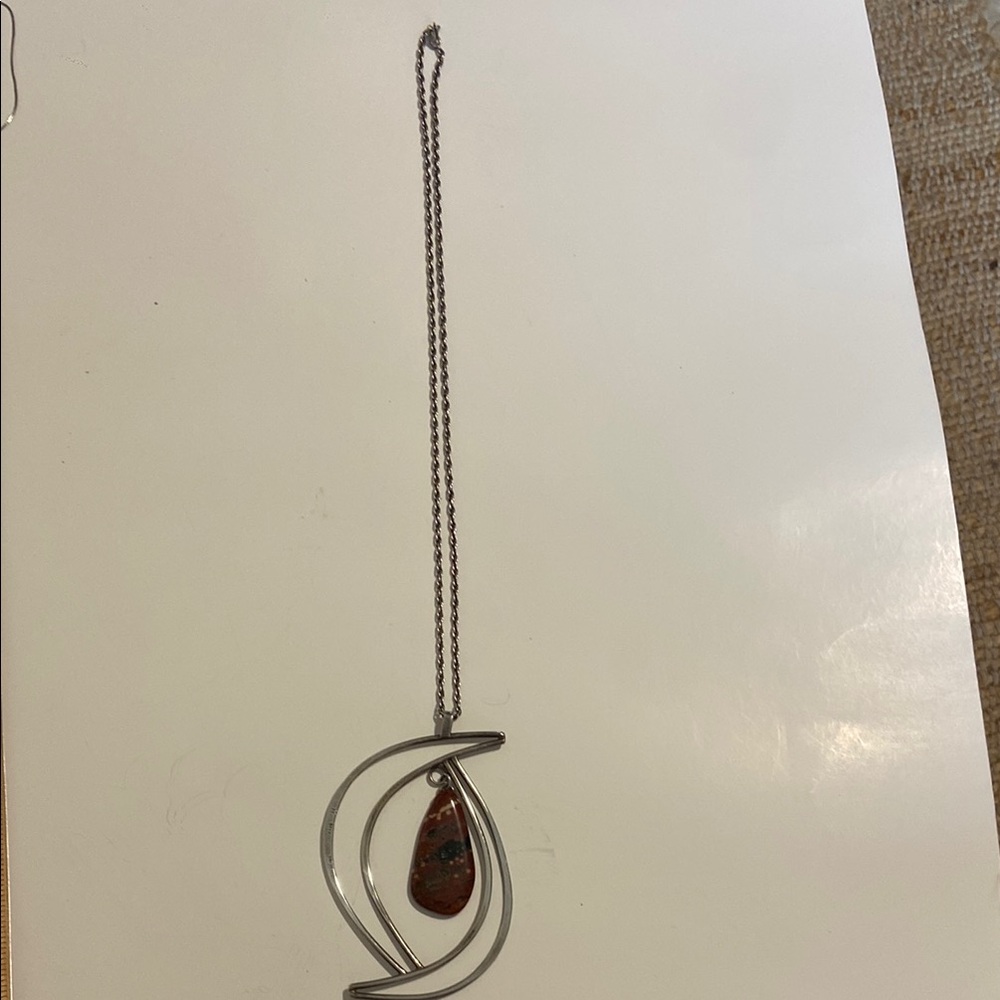 Elegant Silver and Brown Pendant Necklace